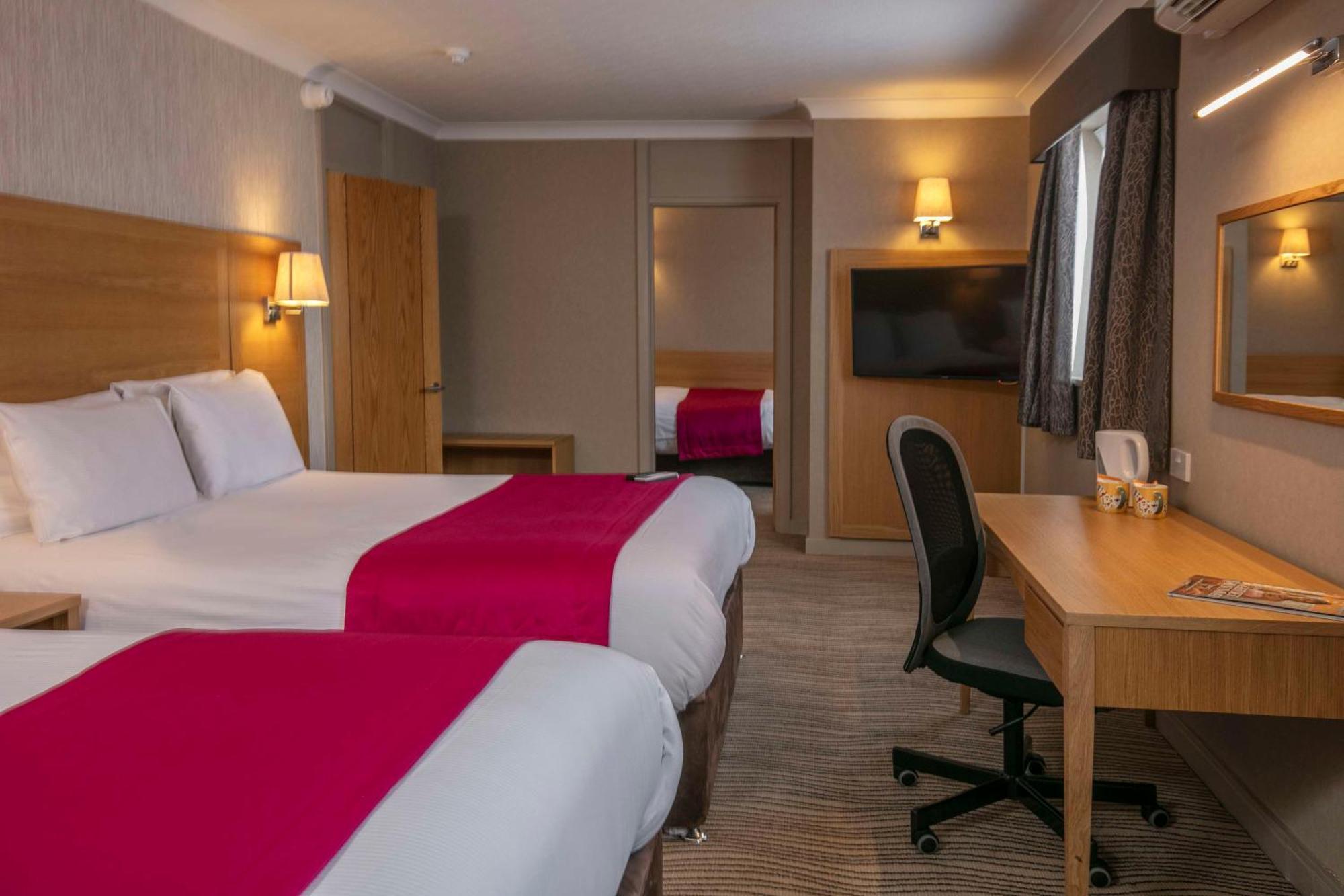 Best Western Heath Court Hotel Newmarket  Exteriör bild