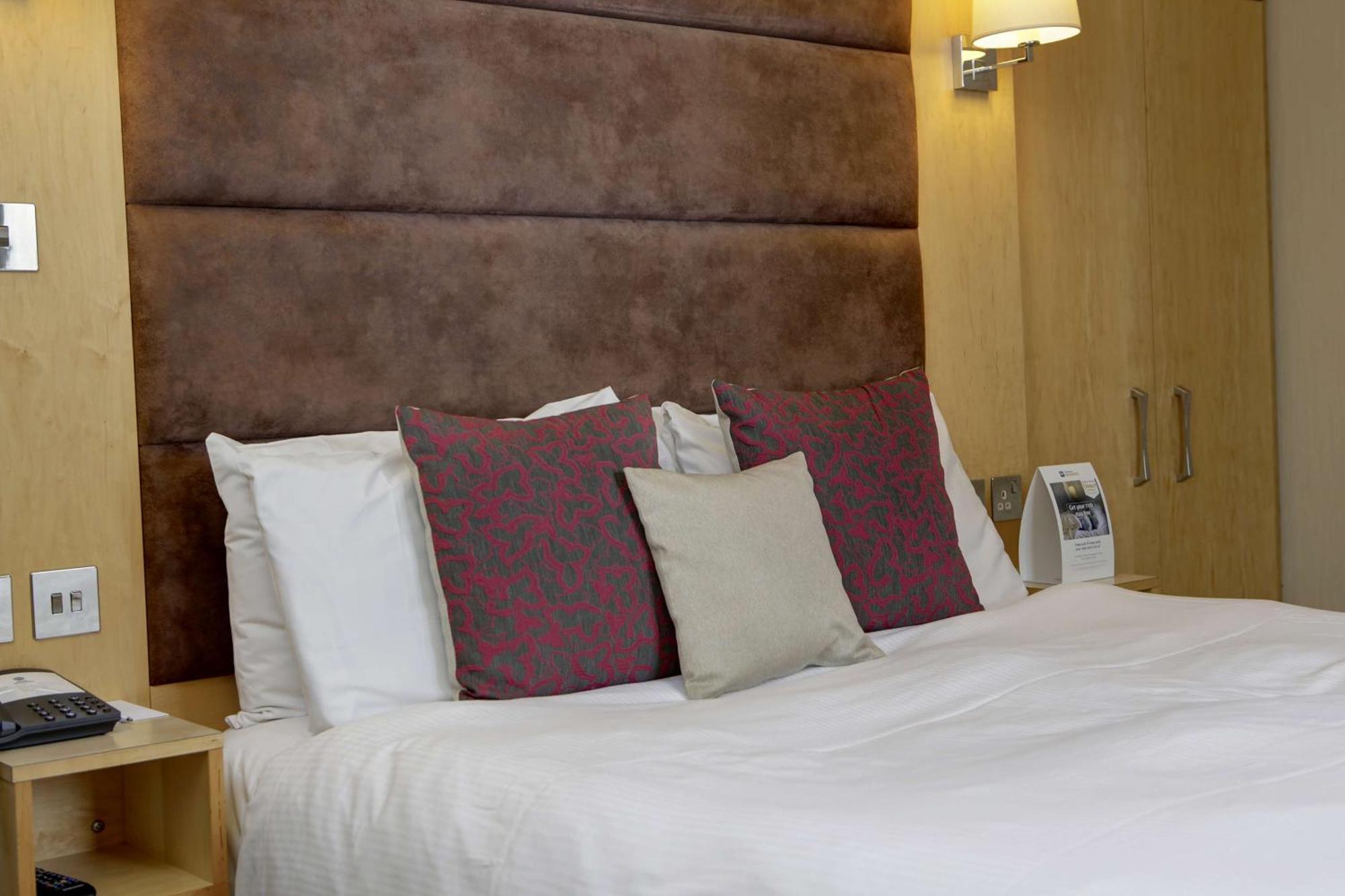 Best Western Heath Court Hotel Newmarket  Exteriör bild