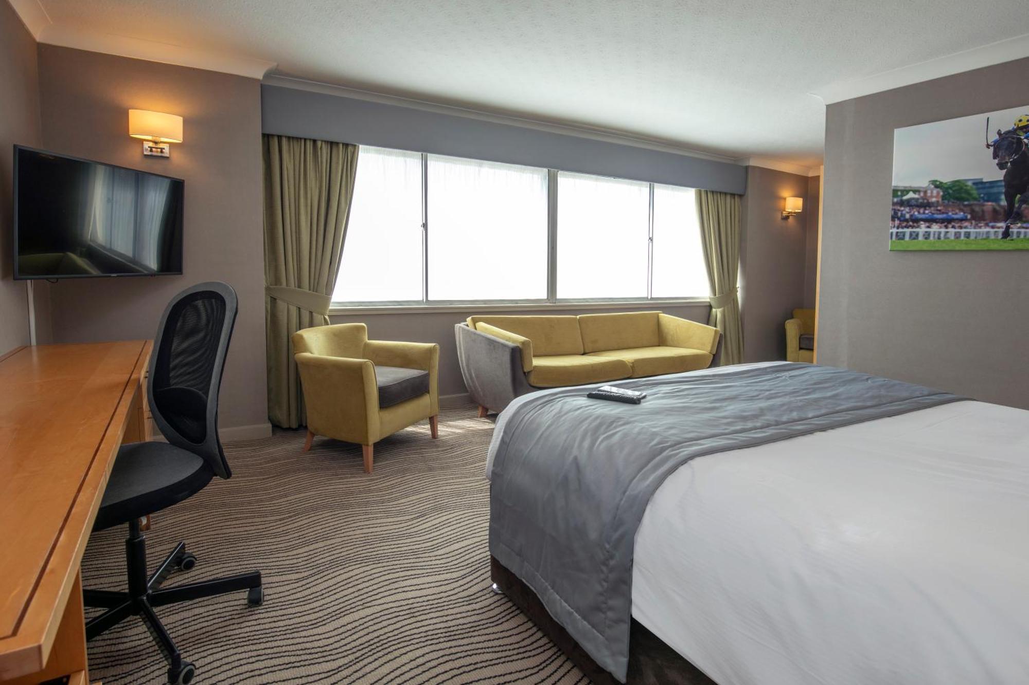 Best Western Heath Court Hotel Newmarket  Exteriör bild
